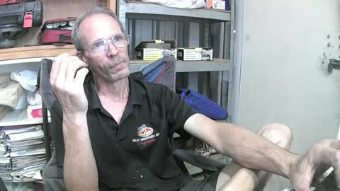 04oldskool online show from December 11, 5:00 am