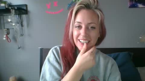 0_jinx_0 online show from October 31, 4:40 pm