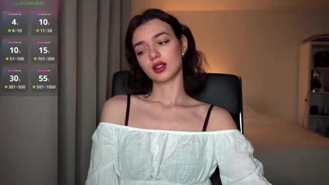 Olivia online show from November 26, 12:30 am