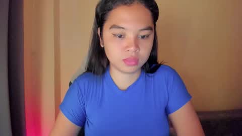 0wwlo0k online show from October 15, 5:43 am