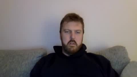 123holt123 online show from June 3, 12:46 am