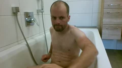 Snapshot of 19berni91 chatting on October 17, 12:09 pm berni online show from October 17, 12:09 pm