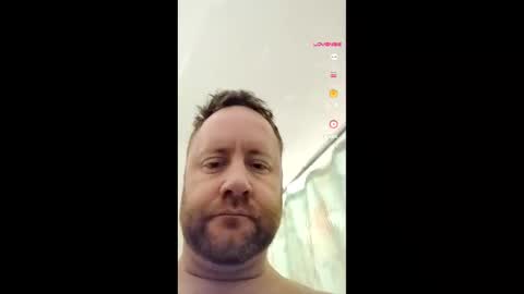 Snapshot of 1machine1guy chatting on October 27, 11:21 am Clay online show from October 27, 11:21 am
