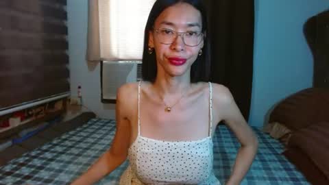 1perfectmodel online show from June 12, 3:27 am