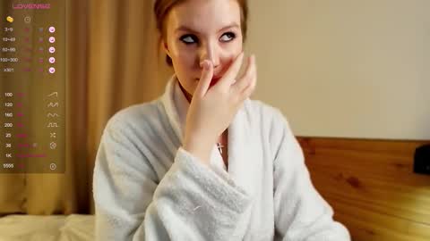 Snapshot of 1slavicdoll chatting on September 25, 1:34 am VICTORIA online show from September 25, 1:34 am