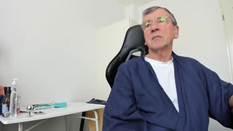 Henk online show from January 11, 12:11 pm