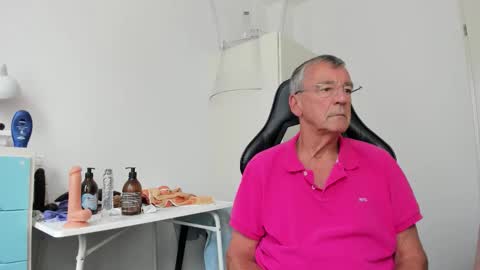 Henk online show from September 11, 1:45 pm