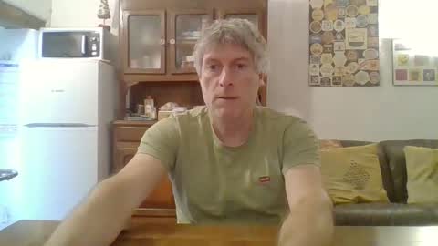 22esserre online show from May 8, 12:11 pm
