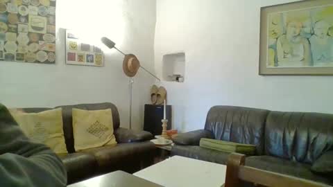 22esserre online show from January 22, 11:45 am