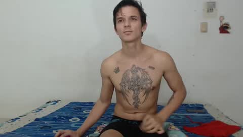 Snapshot of 24sexylady7 chatting on December 18, 3:37 am Rafaela and Anthuam online show from December 18, 3:37 am