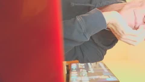 2tiredoftoys online show from March 2, 2:49 am