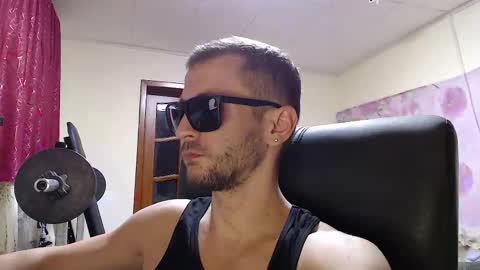 33377alex77333 online show from November 10, 10:23 pm