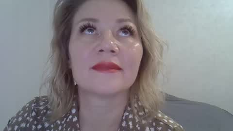 Snapshot of 3susie chatting on September 24, 8:54 am 3susie online show from September 24, 8:54 am