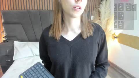 3X NAXAA online show from February 25, 1:47 pm