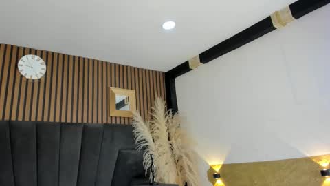 3X NAXAA online show from December 18, 12:44 pm