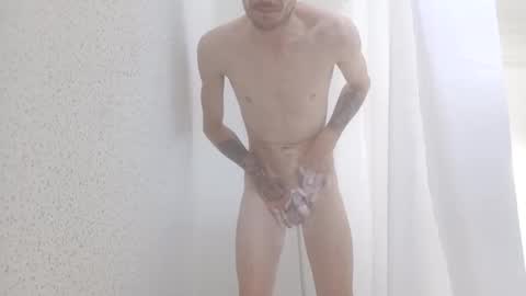 420feetloverr420 online show from September 22, 7:23 am