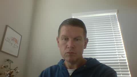 In2 online show from November 9, 7:49 pm