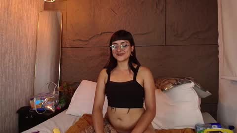 B R I E L A  online show from October 28, 11:50 pm