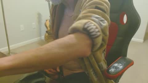 Snapshot of 6stringer62 chatting on March 10, 8:28 am 6stringer62 online show from March 10, 8:28 am
