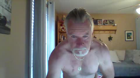 Snapshot of 7loong6thik chatting on October 8, 3:07 pm 7loong6thik online show from October 8, 3:07 pm