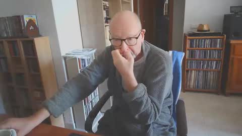  Papi  online show from October 19, 9:25 am