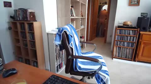  Papi  online show from May 20, 8:43 am