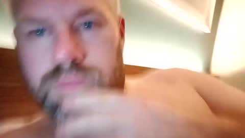 81jonnyx online show from December 15, 10:28 pm