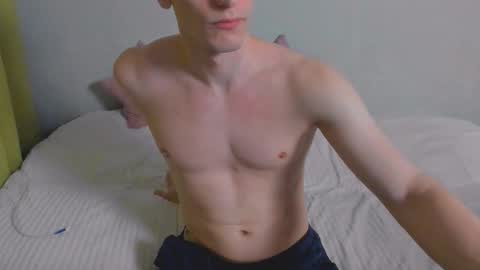 Snapshot of 8_altair_8 chatting on September 19, 6:22 pm 8_altair_8 online show from September 19, 6:22 pm