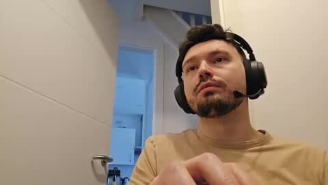 8inchdude93 online show from March 1, 9:02 am