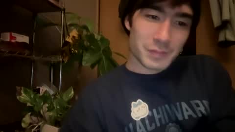 9thislandd online show from February 24, 4:04 pm