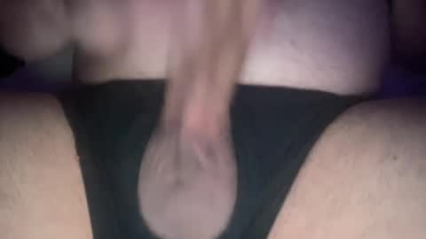 Snapshot of 9x6thickmassive chatting on December 15, 9:35 am 9x6thickmassive online show from December 15, 9:35 am