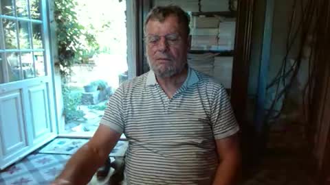 Snapshot of _123_voyeur_ chatting on September 18, 1:48 pm _123_voyeur_ online show from September 18, 1:48 pm