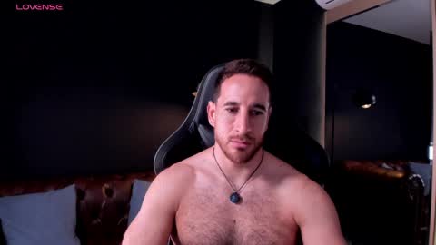 _adamcoper_ online show from April 11, 3:16 pm