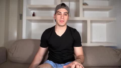 _aesthetic online show from September 15, 10:17 am