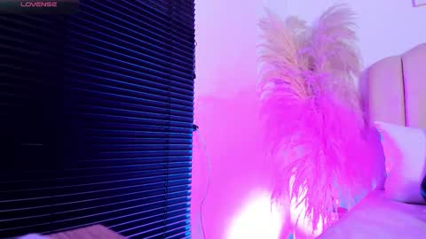 _aithanaa_ online show from October 4, 9:34 pm