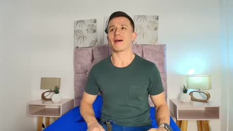 Snapshot of _andrewfalcon2 chatting on January 20, 12:18 pm _andrewfalcon2 online show from January 20, 12:18 pm