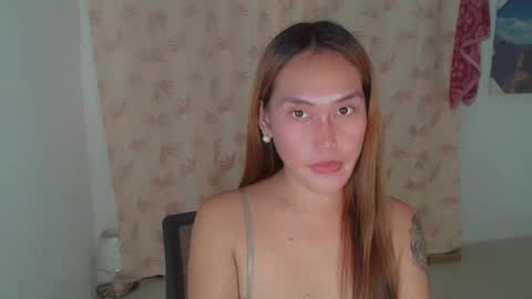 Pearl  online show from December 7, 1:02 pm