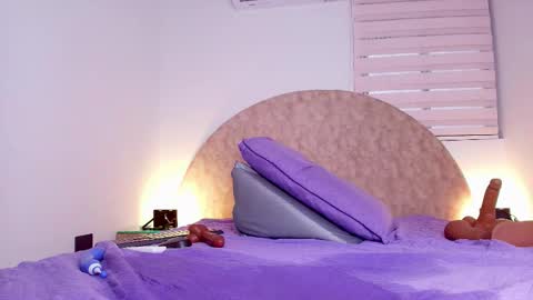 Any online show from February 17, 8:30 pm