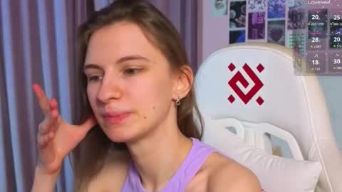 _ash_leyy_ online show from March 29, 1:40 am