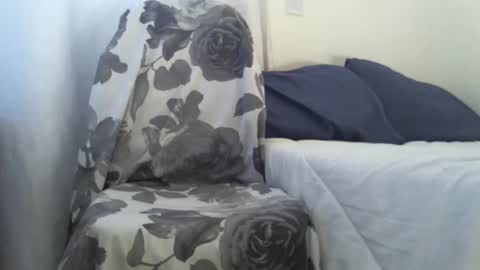 _bunny_b online show from October 4, 8:45 am