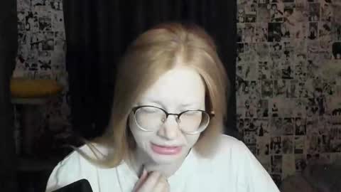 Snapshot of _caramel_milk_ chatting on October 6, 1:56 am Merlizz online show from October 6, 1:56 am