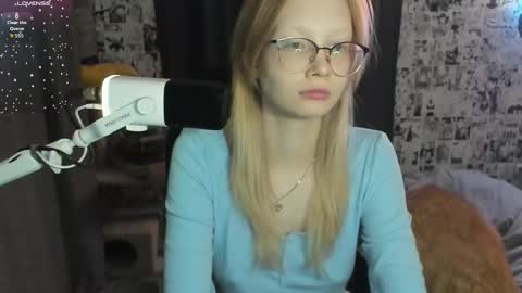 Snapshot of _caramel_milk_ chatting on October 16, 2:11 am Merlizz online show from October 16, 2:11 am