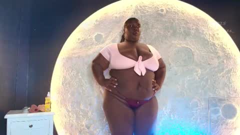 Snapshot of _carolinagomez chatting on October 9, 7:41 pm Caro. online show from October 9, 7:41 pm
