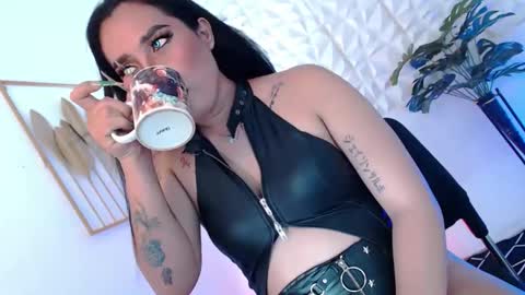 Caroline online show from September 15, 7:21 am