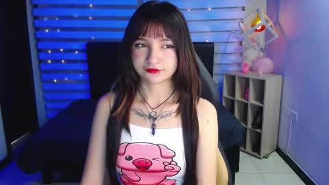 Snapshot of _charlotte_collins_ chatting on September 11, 2:07 pm _charlotte_collins_ online show from September 11, 2:07 pm