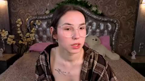 Cindy . online show from March 19, 6:08 am