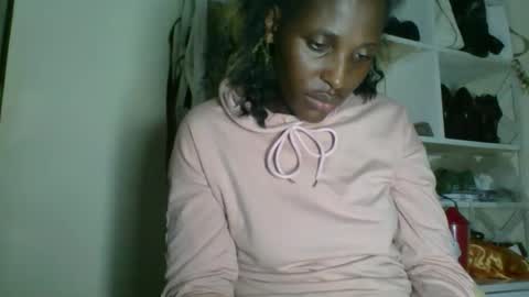 clara online show from April 3, 2:13 pm