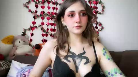 Snapshot of _devilbaby chatting on March 5, 11:17 am Kate online show from March 5, 11:17 am