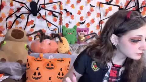Snapshot of _devilbaby chatting on October 9, 5:18 pm Kate online show from October 9, 5:18 pm