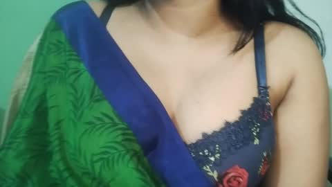 _dreamgirl_0 online show from April 5, 1:13 am